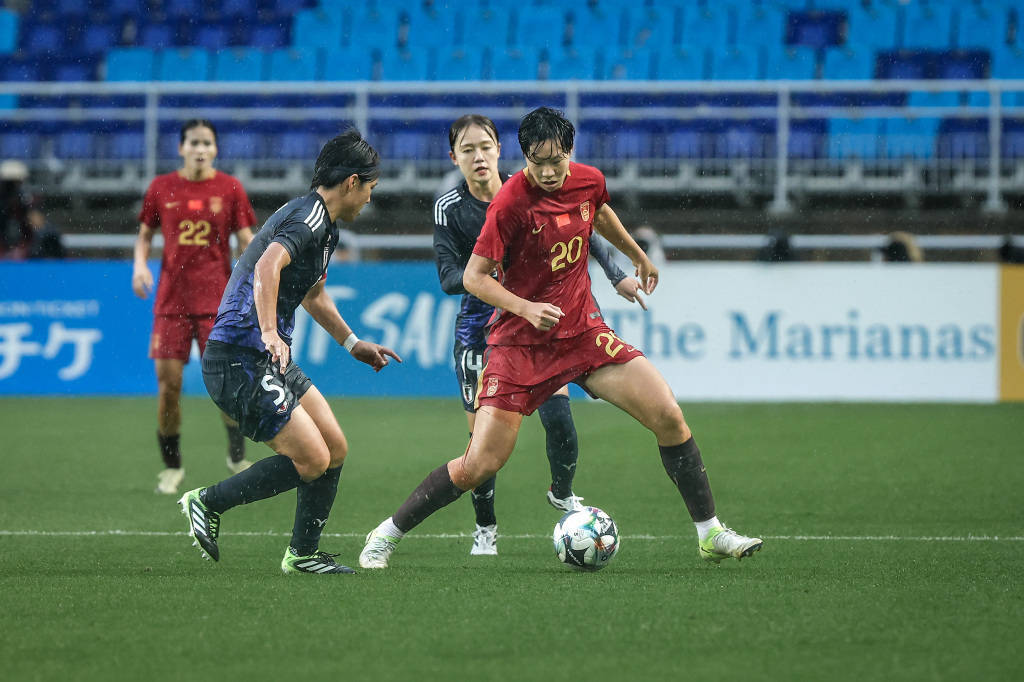 无人可以匹敌！国内女足国家队在比赛中取胜