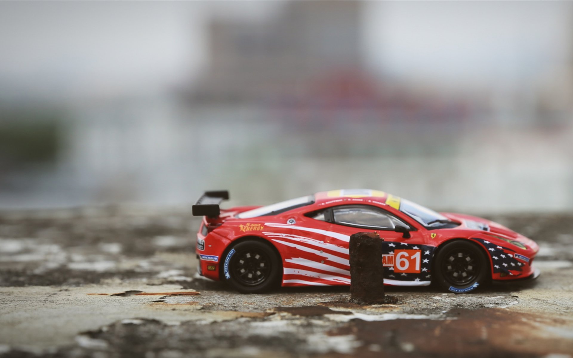 NBA季后赛之夜，阿尔瓦雷斯用足球写就错位时空的英雄叙事